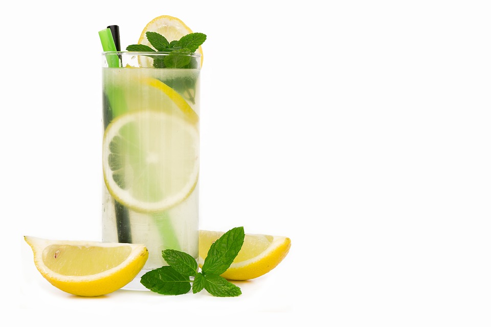 Iced-cold-lemonade